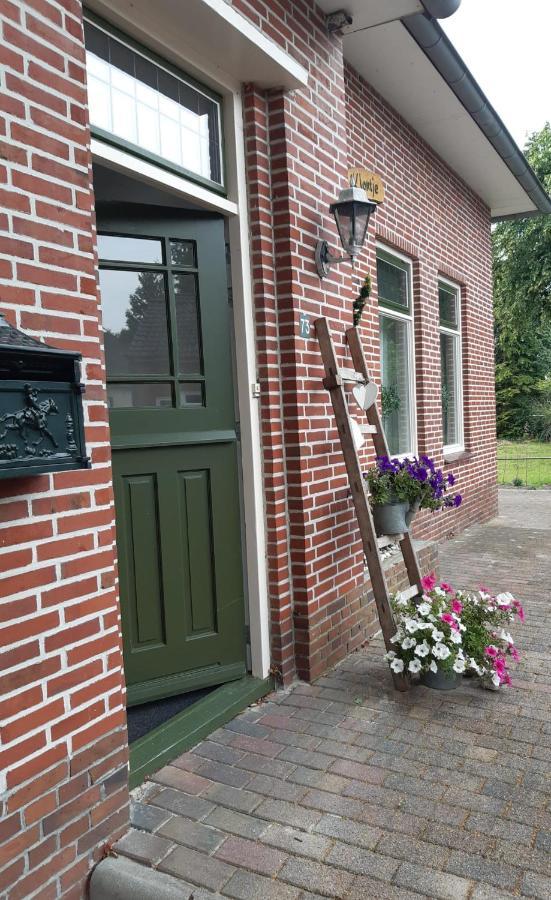 B&B Het Klontje Vriescheloo エクステリア 写真
